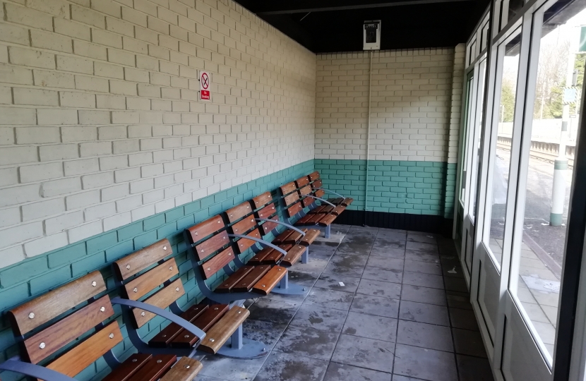 New improved Sanderstead Station shelter