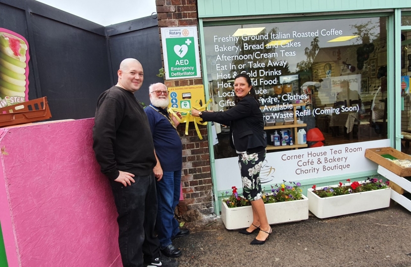 Defibrillator - Hamsey Green