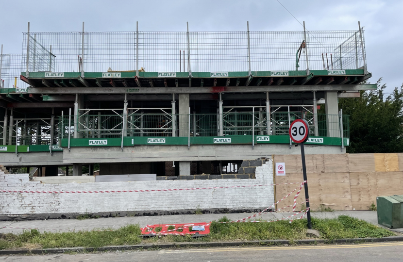 4 storey block of flats corner Selsdon Rd and Carlton Ave