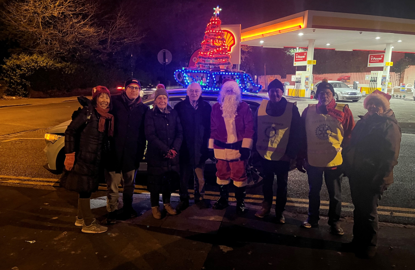 Cllr Margaret Bird with Rotary volunteers