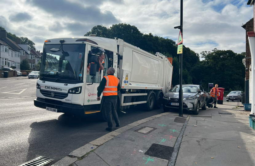 Bin lorry in the North of Croydon