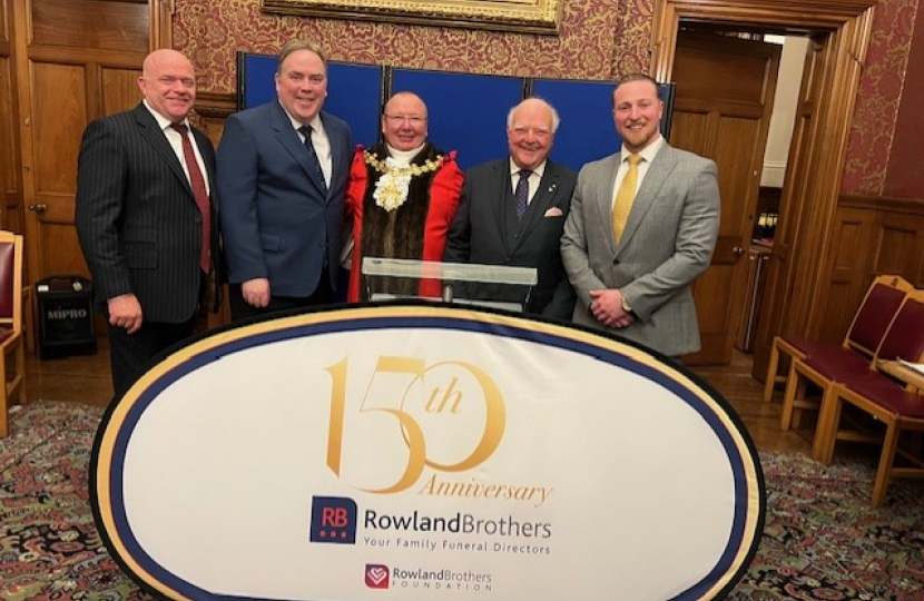 Rowland Brothers family with Executive Mayor Jason Perry and Civic Mayor Cllr Tony Pearson