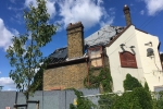 The decaying Rail View Public House on Selsdon road