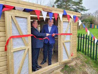 Mayor's cut the tape at Monks Hill Men's Shed