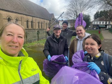 Litter Picking on South Croydon Rec today 